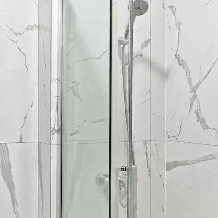 Black And White - * Les Lilas